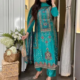 GoSriKi Women Printed Kurta with Trousers & Dupatta image 2