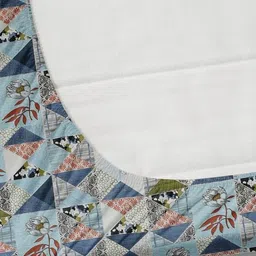 REALDREAM Blue & Red Geometric 260 TC King Bedsheet with 2 Pillow Covers image 2