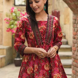 Branzios Floral Print Cotton Top-picture-37