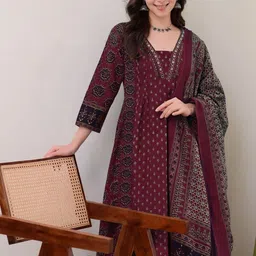 DIVASTRI Women Ethnic Motifs Printed Panelled Kurta with Palazzos & With Dupatta image 3