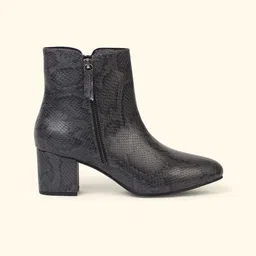 yoho Women Woven-Desiged Mid-Top Pointed Toe Chelsea Boots image 2
