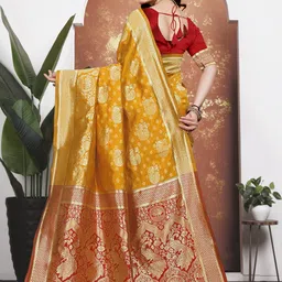 KANOODA Ethnic Motifs Silk Blend Banarasi Saree image 2