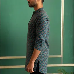 TATTVA Men Geometric Printed Kurta image 5