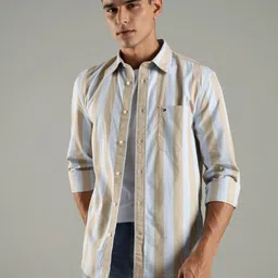 Tommy Hilfiger Vertical Stripes Striped Spread Collar Shirt image 3