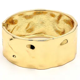 Bohey by KARATCART Gold-Plated Hammered Bangle-Style Bracelet image 3