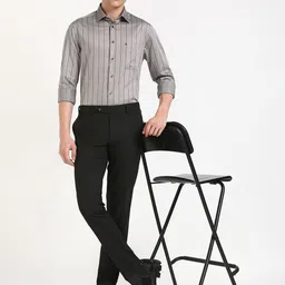 Tommy Hilfiger Men Slim Fit Opaque Striped Casual Shirt image 2