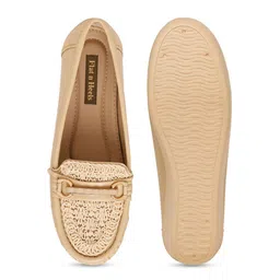 Flat n Heels Women Woven Design Round Toe Horsebit Loafers image 2