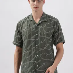 Vestirio Men Relaxed Opaque Printed Casual Shirt image 2