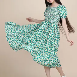 Pinly Crepe Fit & Flare Midi Dress-picture-26