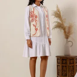 STIL O STITCH Floral Embroidered Lightweight Open Front Cotton Crop Jacket image 3