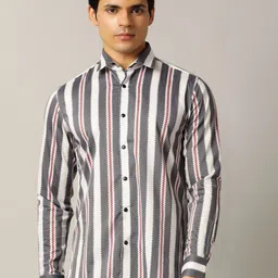 JB STUDIO Men Spread Collar Multi Striped Slim Fit Casual Shirt-image-4