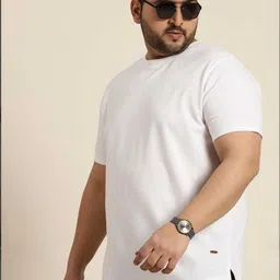 daawear outfits Men Solid Round Neck Cotton Blend Black T-Shirt image 3