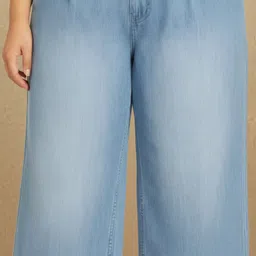 novio Women Loose Fit High Rise Blue Jeans image 4