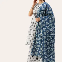 DIVASTRI Women Floral Printed Regular Pure Cotton Kurti with Palazzos & With Dupatta image 2