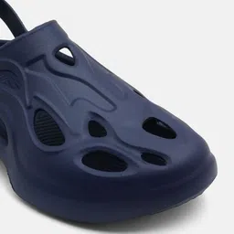 The Roadster Lifestyle Co Men Self Design Rubber Clogs image 2