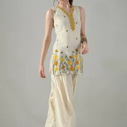 HERE&NOW Women Floral Embroidered Regular Thread Work Pure Cotton Kurti with Patiala image 5