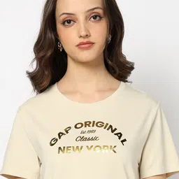 GAP Brand Logo Print T-shirt image 3