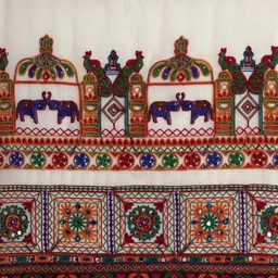 DIVASTRI Bandhani Embroidered Pure Georgette Bandhani Saree image 5