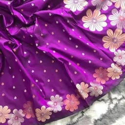 CANIZZARO Floral Zari Silk Blend Heavy Work Banarasi Saree image 3