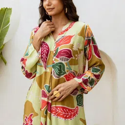 HERE&NOW Women Floral Printed Regular Kurti with Trousers image 4