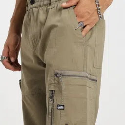 SAINT JONES Men Original High-Rise Cotton Cargos Trouser image 3