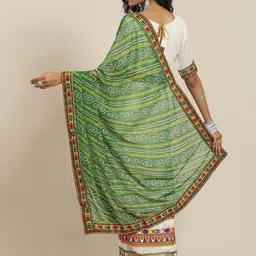 DIVASTRI Bandhani Embroidered Pure Georgette Half and Half Bandhani Saree image 5