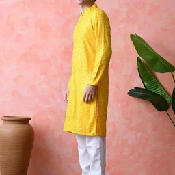 KUNDALI KAKSHAY Men Ethnic Motifs Embroidered Kurta image 4