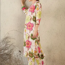 Indo Era Women Floral Printed Regular Pure Cotton Kurta with Trousers image 4
