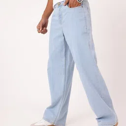 bestloo Men Boot-Leg Mid Rise Light Blue Jeans image 2