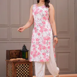 Maquien Women Floral Printed Regular Kurta with Harem Pants image 5