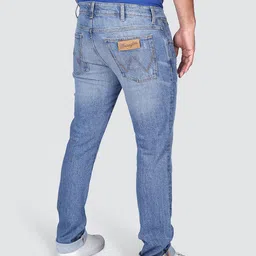 Wrangler Men Skanders Slim Fit Low-Rise Mildly Distressed Light Fade Stretchable Jeans image 5