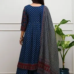 klosia Women Viscose Rayon Kurta Pant Dupatta Set image 2