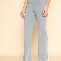 COLOR CAPITAL Women Pack Of 3 Ankle-Length Flared Gym Tights image 3