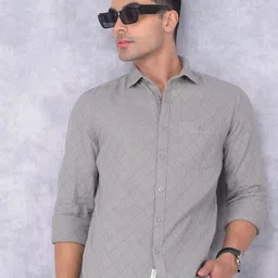 Crimsoune Club Men Smart Spread Collar Textured Cotton Slim Fit Casual Shirt image 1