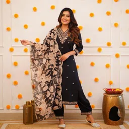 BAESD Ethnic Motifs Embroidered Zari Straight Kurta With Trousers & Dupatta image 3