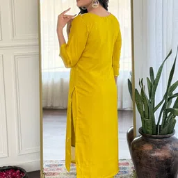 CANIZZARO Women Ethnic Motifs Embroidered Regular Thread Work Kurta with Trousers & With Dupatta image 2