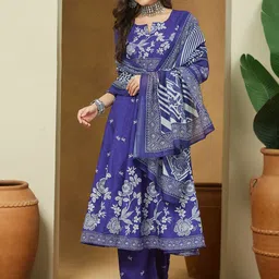 Janasya Women's Purple Cotton Blend Floral Printed Anarkali Kurta Set image 4