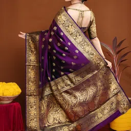 rattan Woven, Floral Print, Paisley Banarasi Jacquard Saree image 2