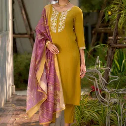 MOJILAA Women Embroidered Regular Sequinned Kurta with Trousers & With Dupatta image 5