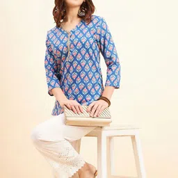 NEESH Women Printed V-Neck Pure Cotton Kurti image 2