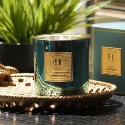 Pure Home and Living Green & White 1 pieces Jar Candle image 2