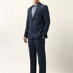 Arrow 2-Pc Tailored Fit Ceremonial Single Breasted Suit image 2