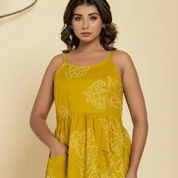 krambica Women Floral Bandhani Print Cotton A-Line Midi Dress With Pocket image 5