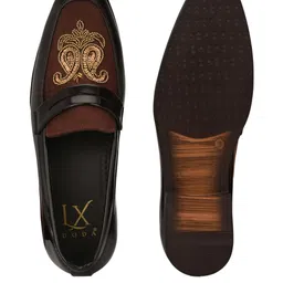 DODA Men Leather Printed Slip-on Formal Shoes image 4