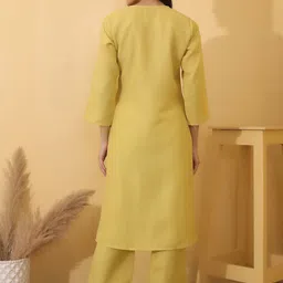 Odd By Poshaak Floral Embroidered Round Neck Thread Work Straight Kurta with Palazzos image 3