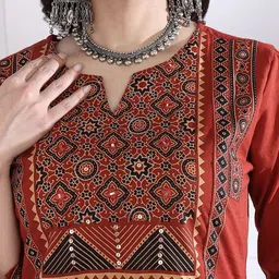 Vbuyz Floral Printed Notch Neck Mirror Work Cotton Straight Kurta With Palazzos & Dupatta image 4