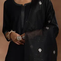 Libas Notch Neck Zari Straight Kurta with Salwar & Dupatta image 2