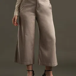 Globus Women Relaxed Loose Fit Mid-Rise Trousers-image-26