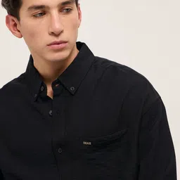 THE BEAR HOUSE Men Relaxed Fit Textured Button-Down Collar Casual Shirt image 5