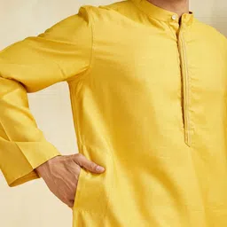 Fabindia Men Flared Sleeves Thread Work Kurta image 4